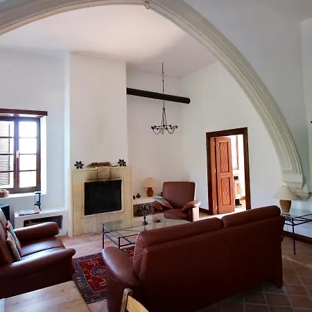 Nyaraló Historisches Zypernhaus